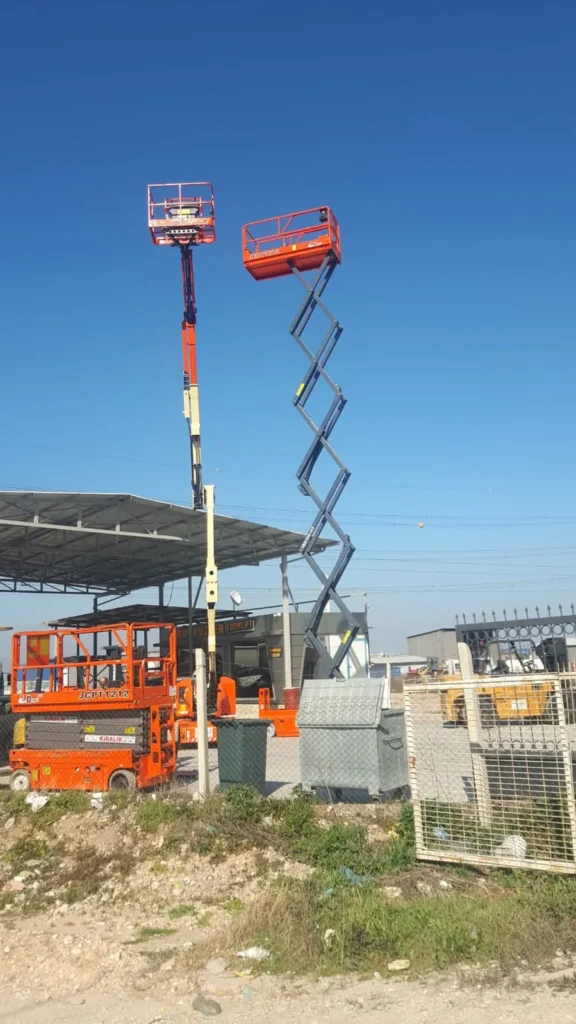 Gürbüzler platformu açık alanda yükseltilmiş